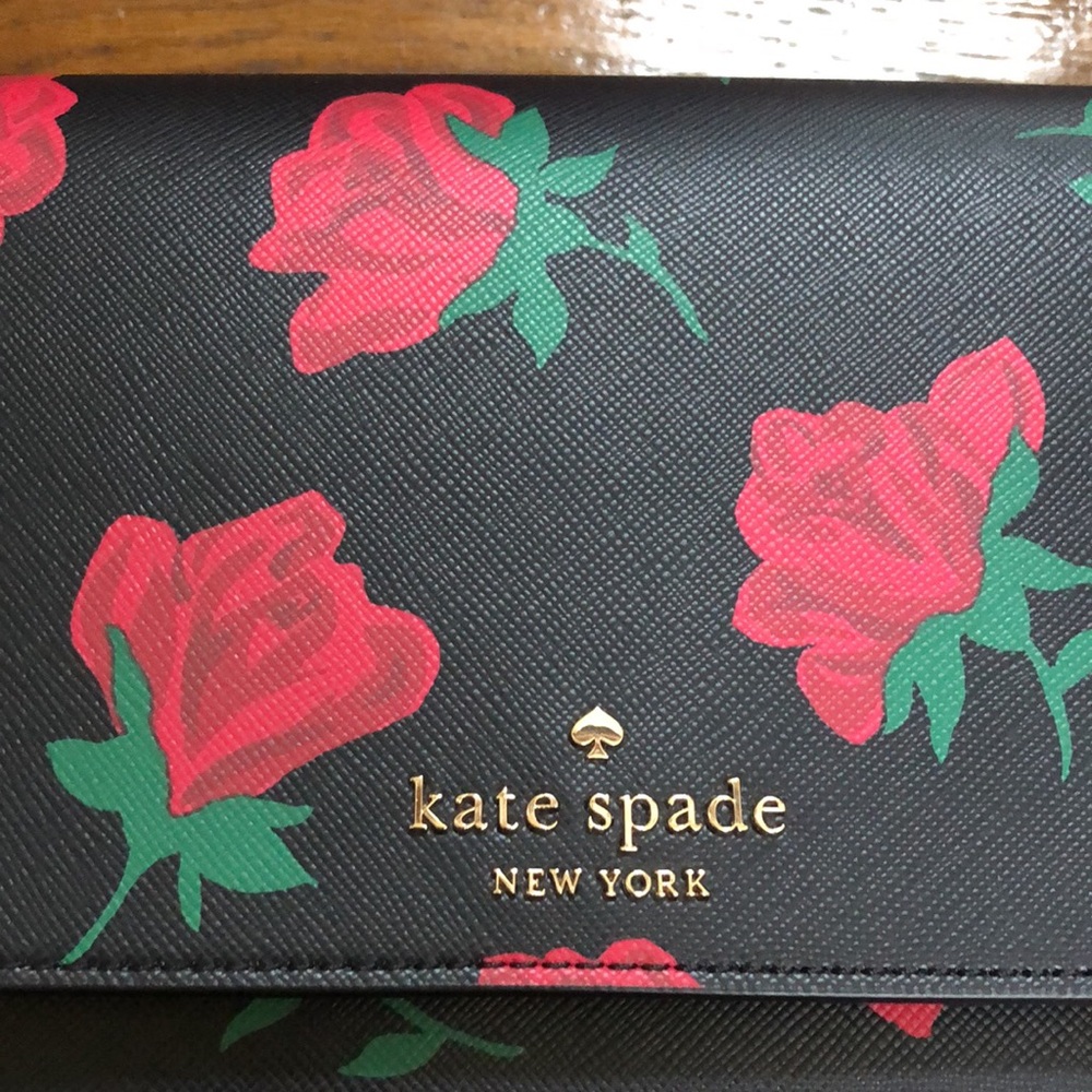 New Kate Spade black and red roses removable crossbody or chain handle purse. - Picture 7 of 16